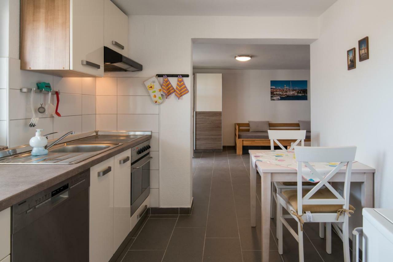 Apartments Oleander Krk Town Exterior photo